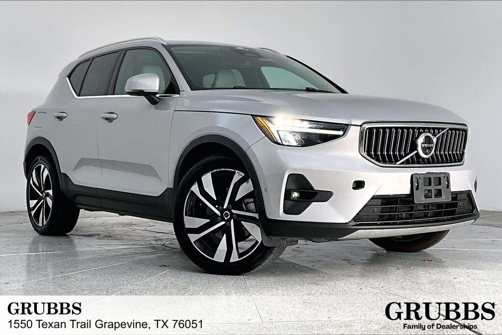 Used 2023 Volvo XC40 B5 Plus Bright Theme SUV