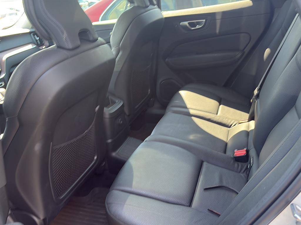 2024 Volvo XC60 Recharge Hybrid Plus photo 4