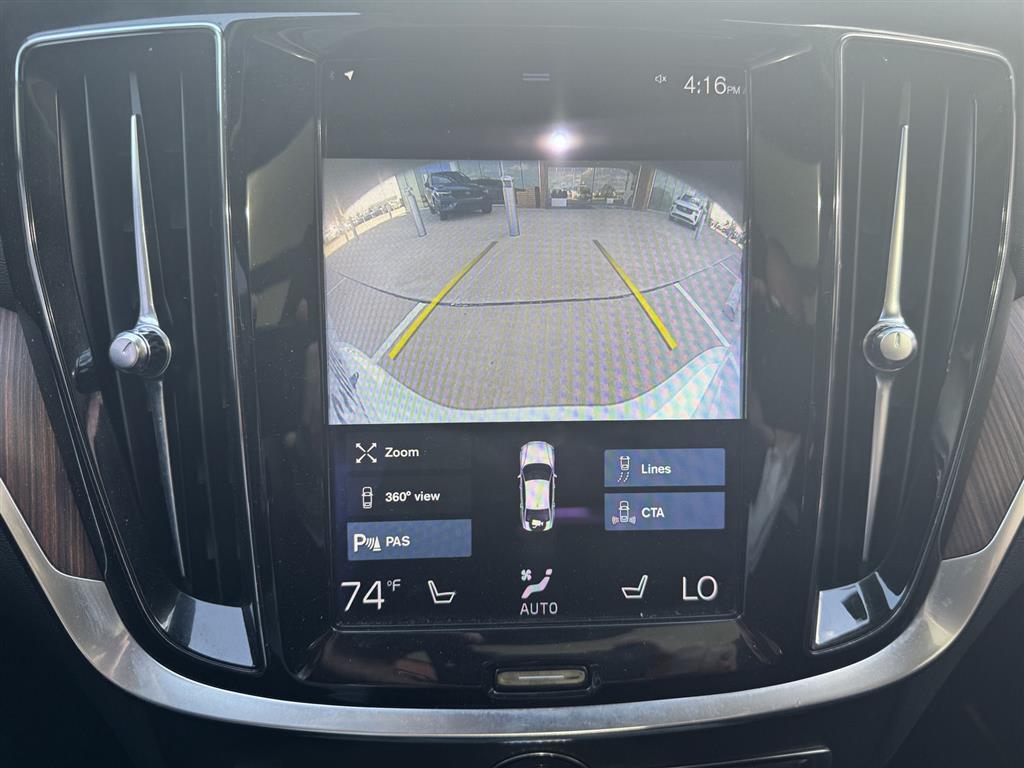 2021 Volvo S60 R-Design Expression photo 2