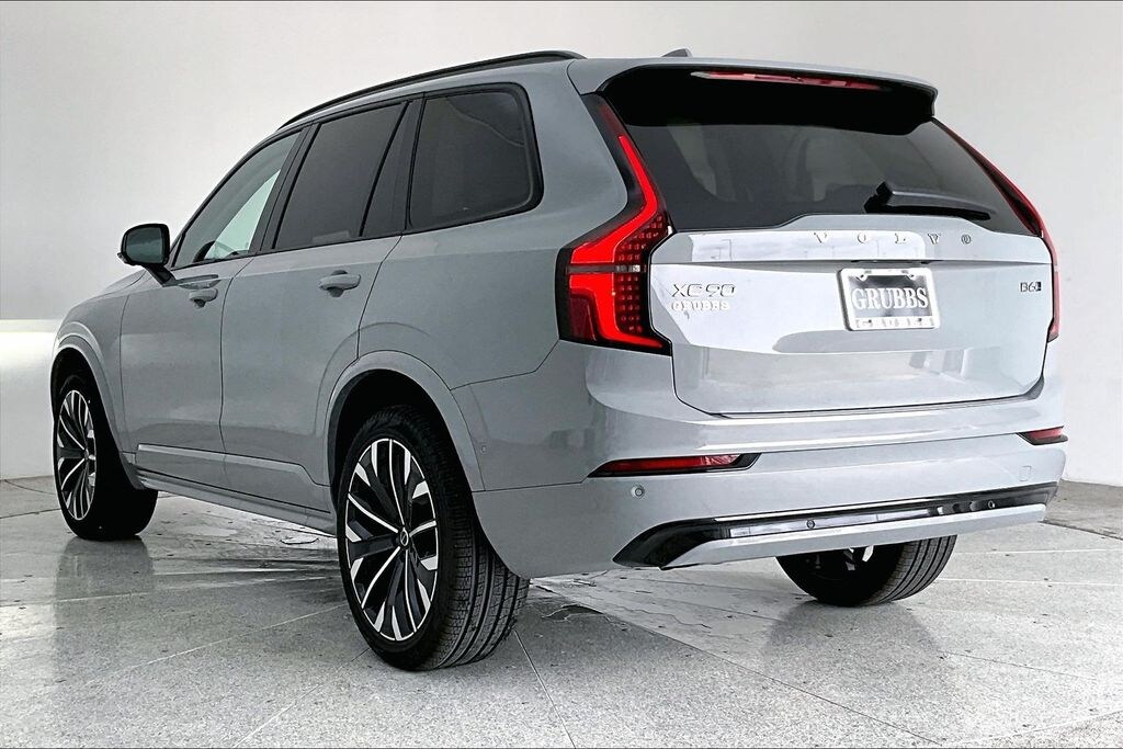 New 2026 Volvo XC90 B6 Ultra Dark Theme 7-Seater SUV