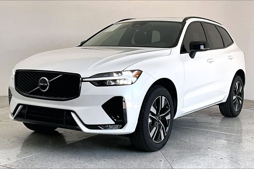 New 2027 Volvo XC60 B5 Core SUV
