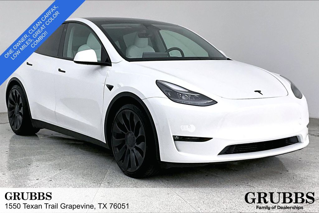 2022 Tesla Model Y Performance Dual Motor All-Wheel Drive's photo
