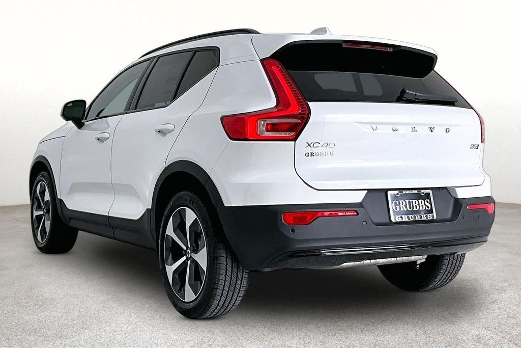 New 2026 Volvo XC40 B5 Plus SUV