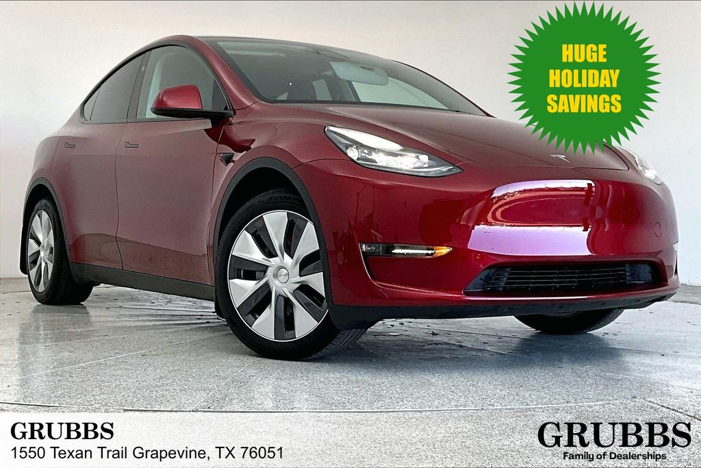 2024 Tesla Model Y Long Range's photo