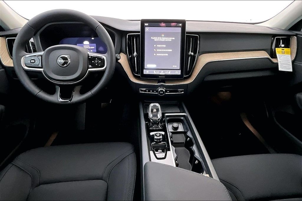 New 2027 Volvo XC60 B5 Core SUV