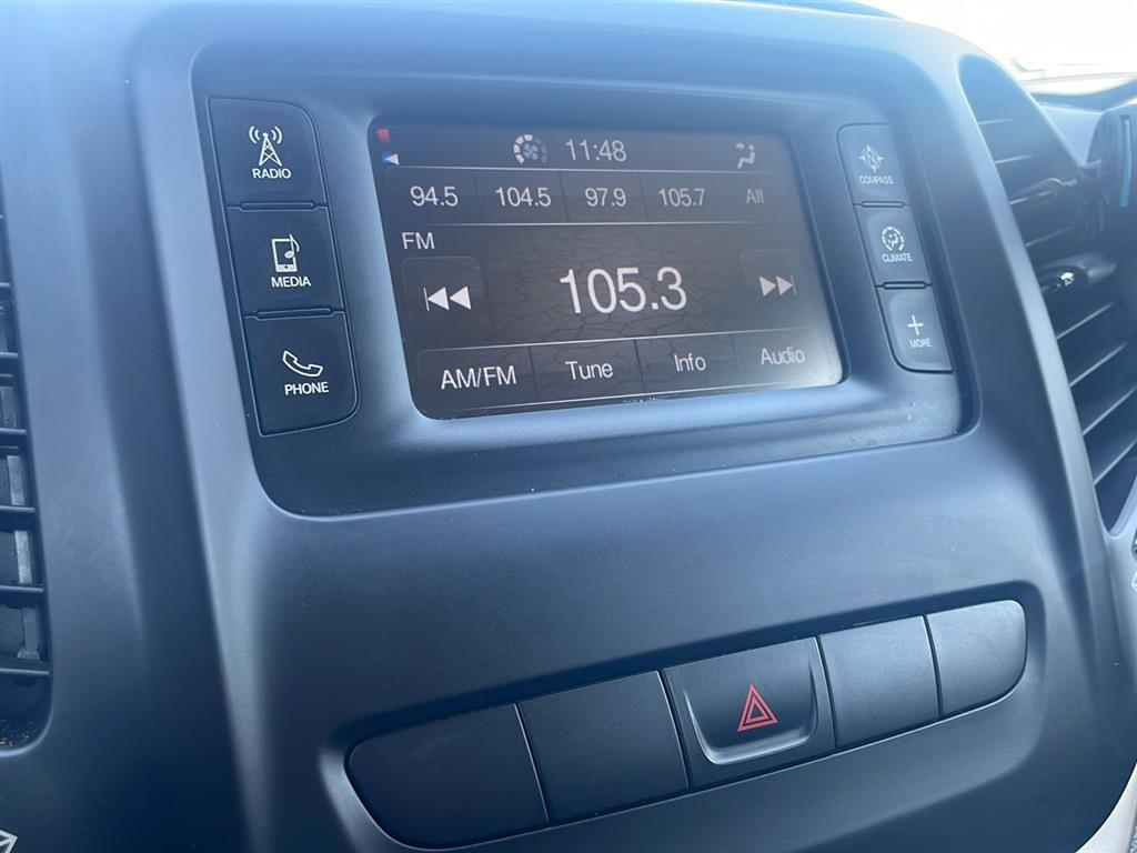 2014 Jeep Cherokee Latitude photo 3