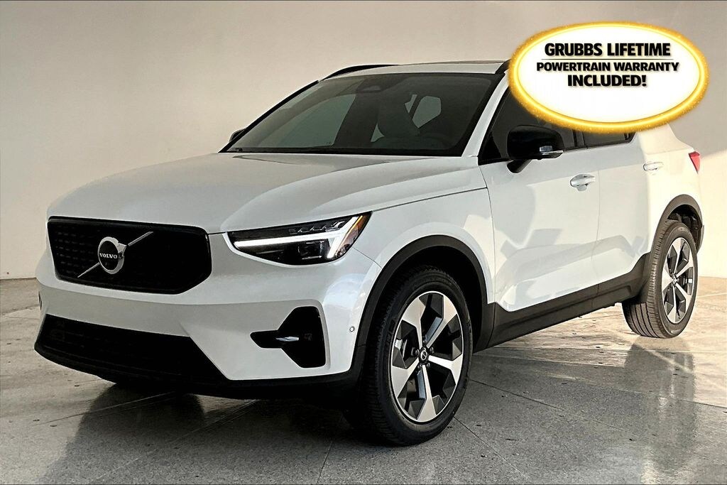 New 2026 Volvo XC40 B5 Plus SUV