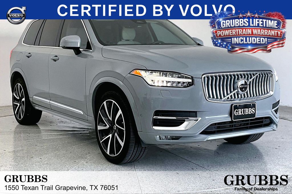 2025 Volvo XC90 B5 Plus Bright 4WD's photo