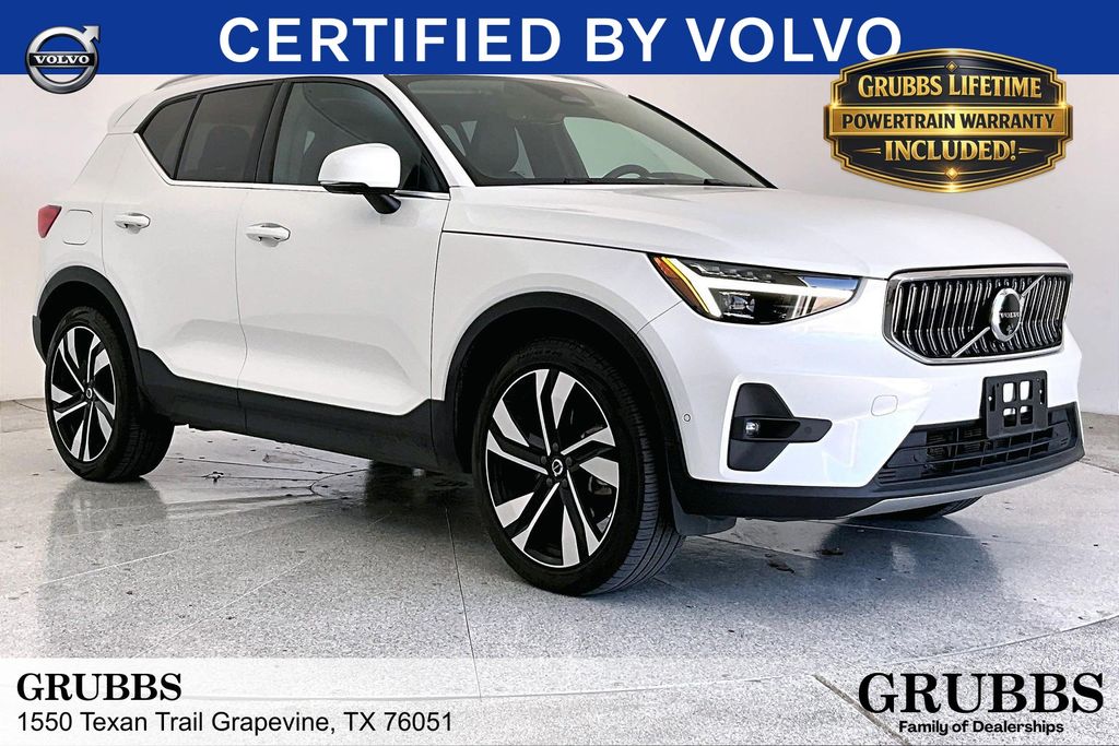2024 Volvo XC40 B5 Ultimate Bright AWD's photo