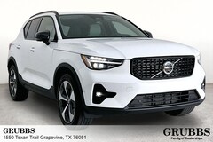 2026 Volvo XC40 B5 Plus AWD SUV