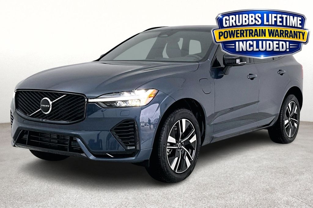 New 2026 Volvo XC60 plug-in hybrid T8 Core SUV