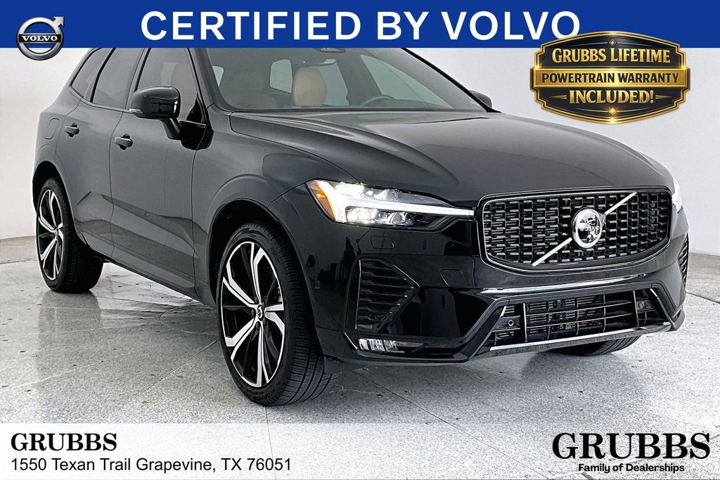 2025 Volvo XC60 B5 Ultra Dark AWD's photo