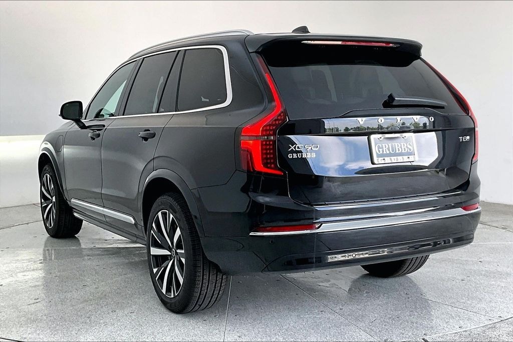 New 2026 Volvo XC90 plug-in hybrid T8 Core SUV