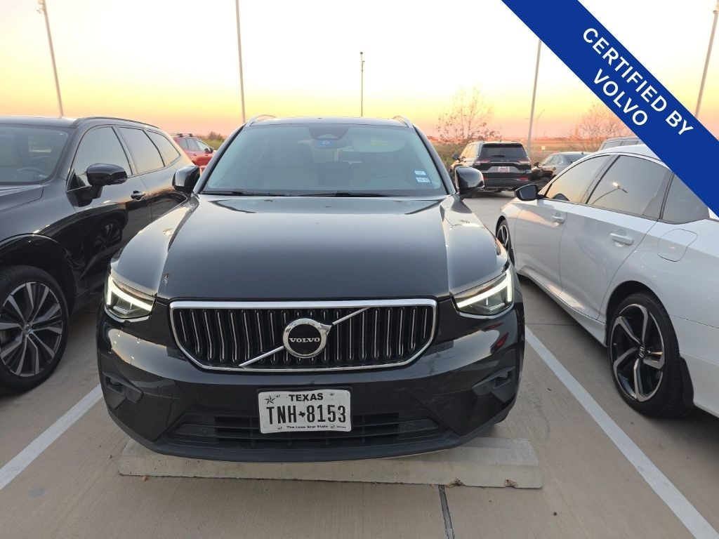 Used 2023 Volvo XC40 B5 Plus Bright Theme SUV