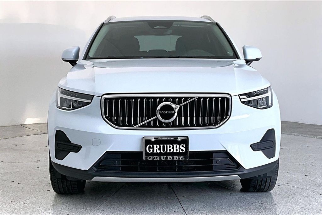 Certified 2024 Volvo XC40 B5 Core Bright Theme SUV