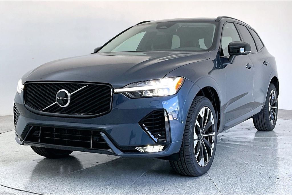 New 2026 Volvo XC60 B5 Plus SUV