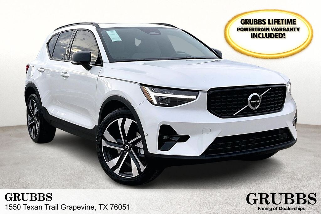 New 2026 Volvo XC40 B5 Ultra SUV