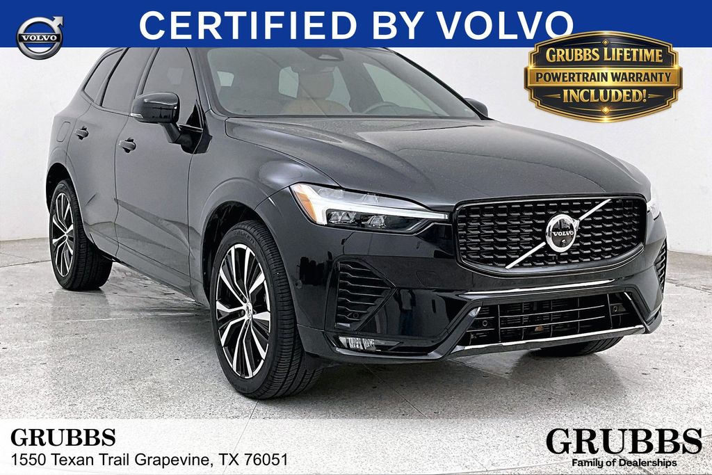2023 Volvo XC60 B5 Ultimate Dark Theme FWD's photo