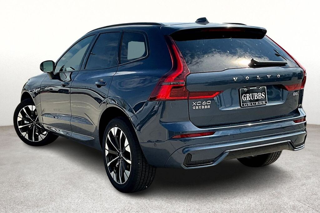 New 2026 Volvo XC60 B5 Plus SUV