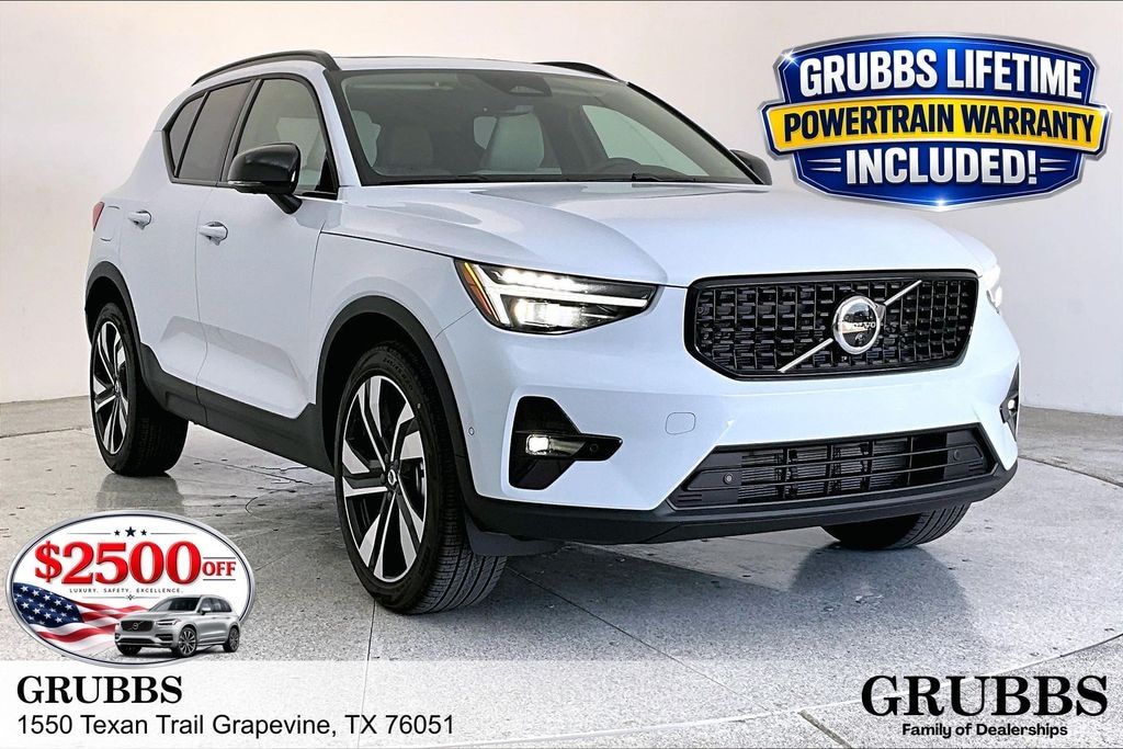 New 2026 Volvo XC40 B5 Ultra SUV