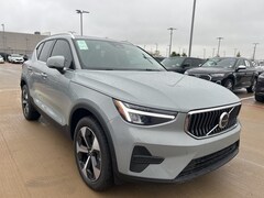 2025 Volvo XC40 B5 Core Bright Theme SUV