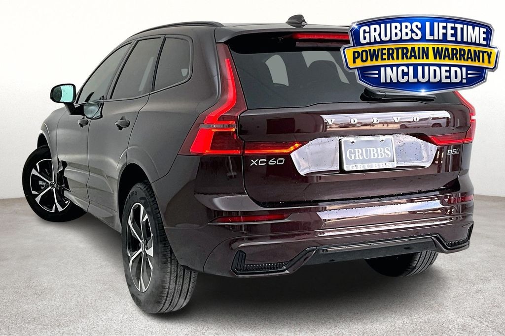 New 2026 Volvo XC60 B5 Core SUV