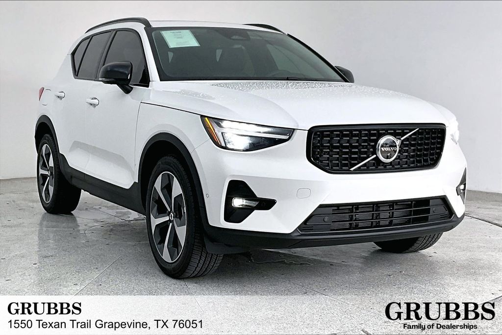 New 2026 Volvo XC40 B5 Plus