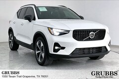 2026 Volvo XC40 B5 Plus AWD SUV