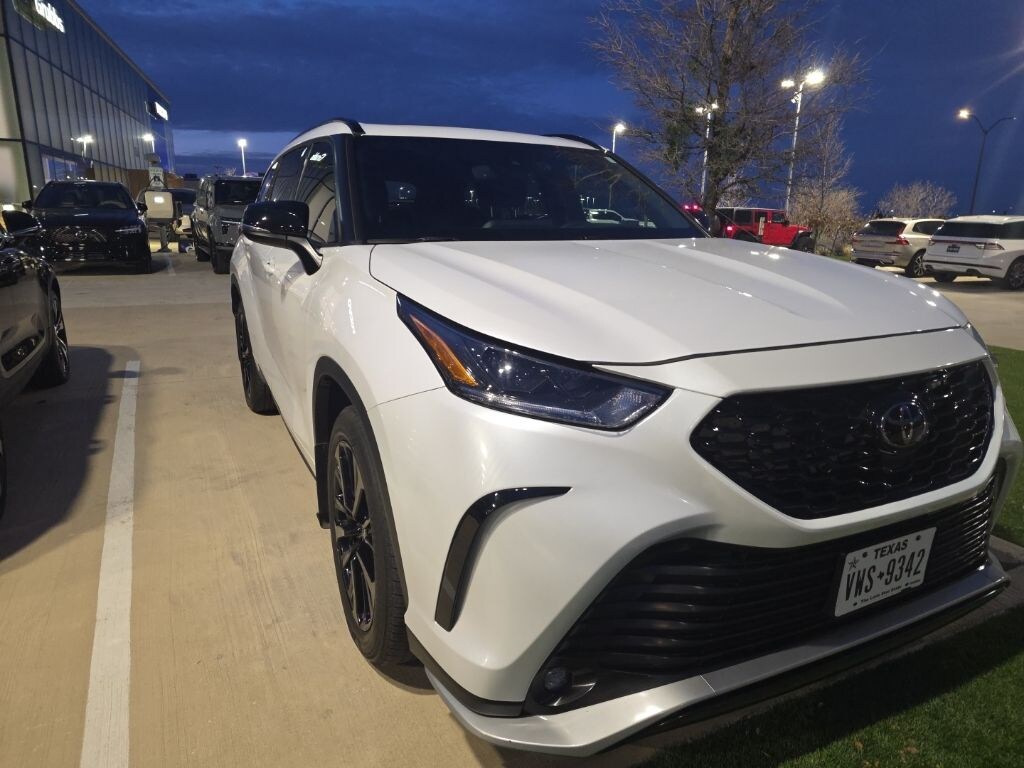 Used 2024 Toyota Highlander XSE SUV