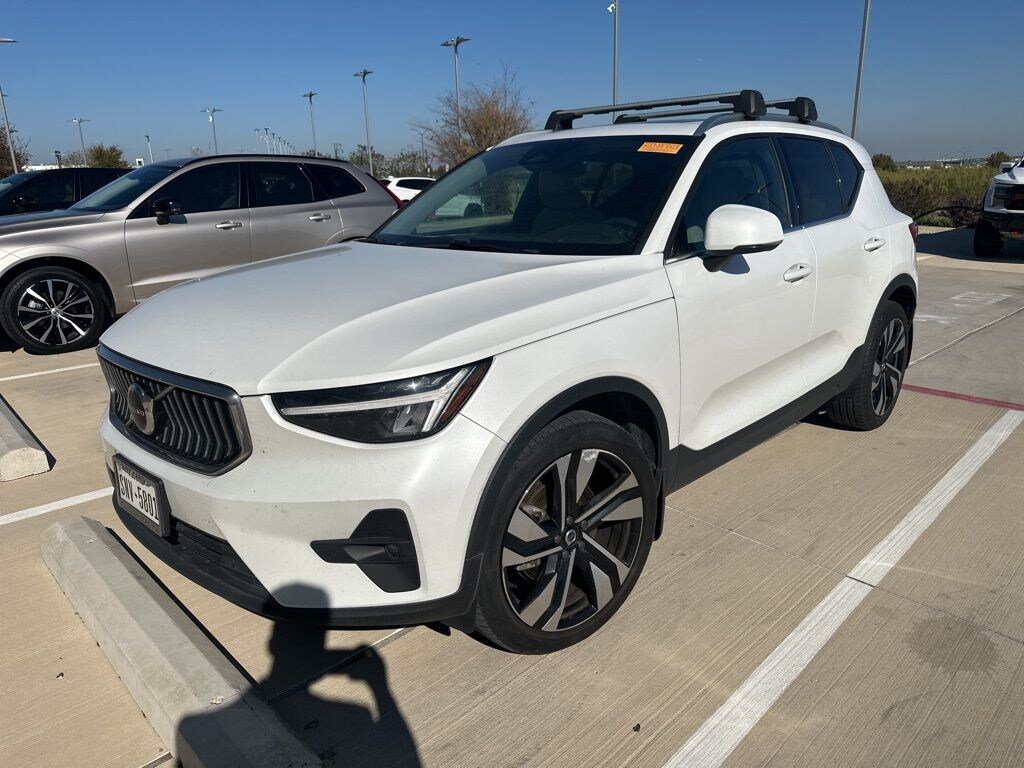 Used 2023 Volvo XC40 B5 Plus Bright Theme SUV