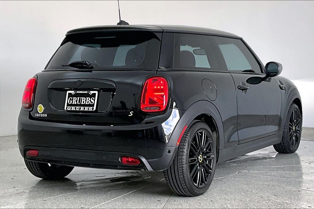 Used 2024 MINI Hardtop 2 Door SE with VIN WMW13DJ06R2V52943 for sale in Grapevine, TX