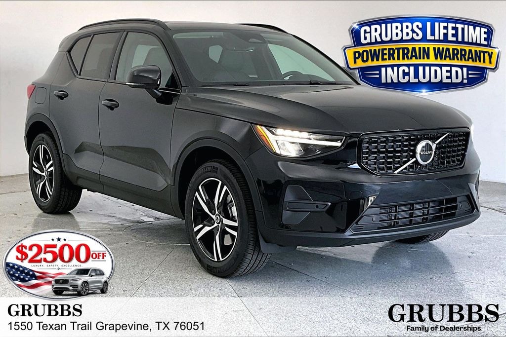 New 2026 Volvo XC40 B5 Core SUV