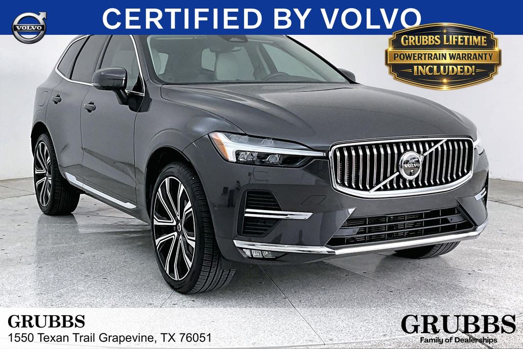 2023 Volvo XC60 B5 Ultimate Bright Theme AWD's photo
