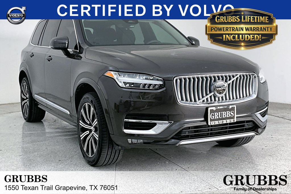 2024 Volvo XC90 B5 Plus Bright theme 4WD's photo