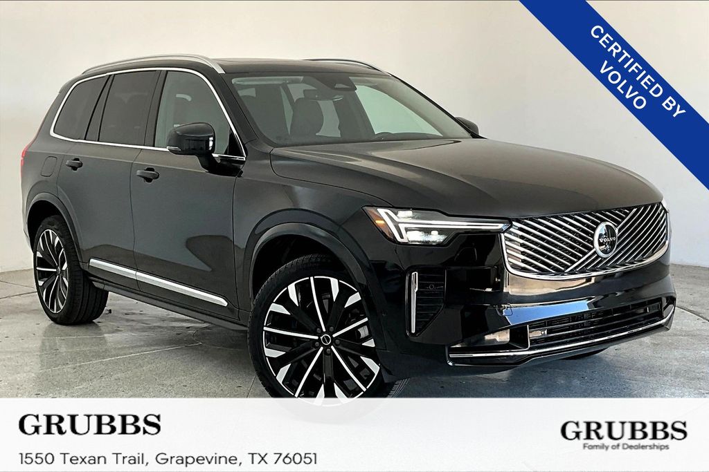 2025 Volvo XC90 Plus's photo