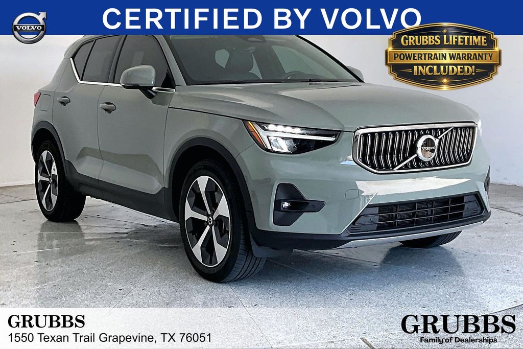 2023 Volvo XC40 B5 Plus Bright AWD's photo