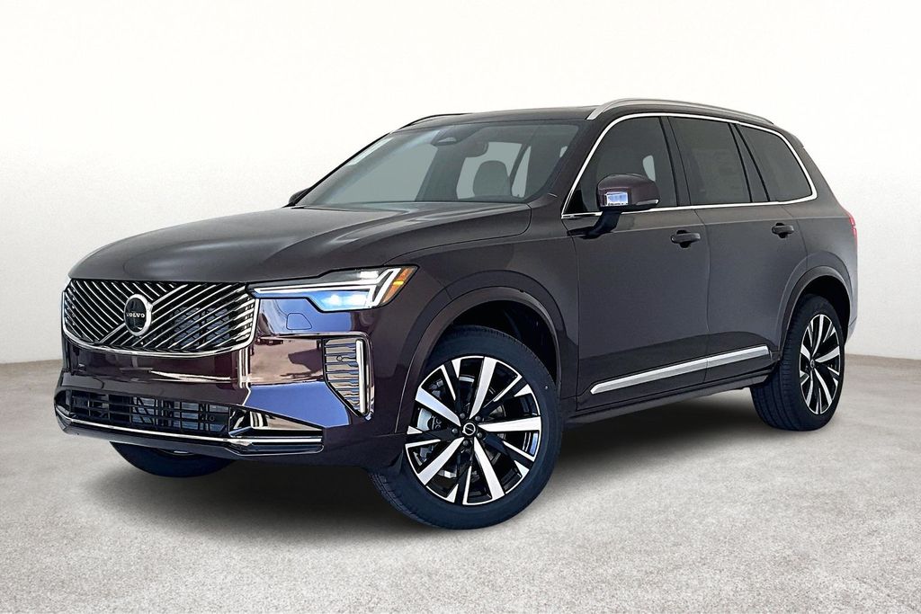 2026 Volvo XC90 B5 Core photo 2
