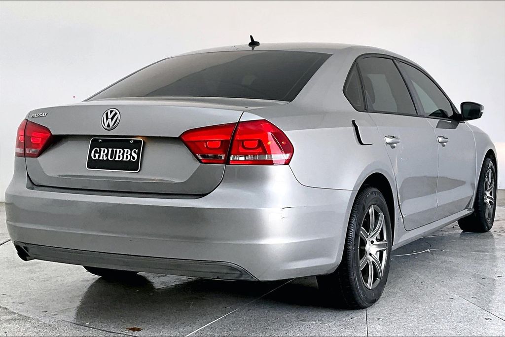 Used 2013 Volkswagen Passat S with VIN 1VWAP7A35DC025463 for sale in Grapevine, TX