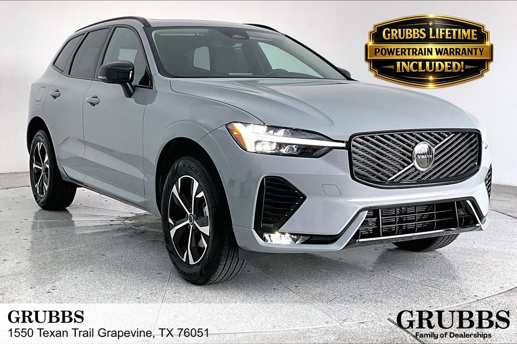 2026 Volvo XC60 B5 Core Dark AWD's photo