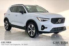 2026 Volvo XC40 B5 Plus AWD SUV