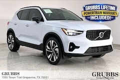 2026 Volvo XC40 B5 Plus AWD SUV