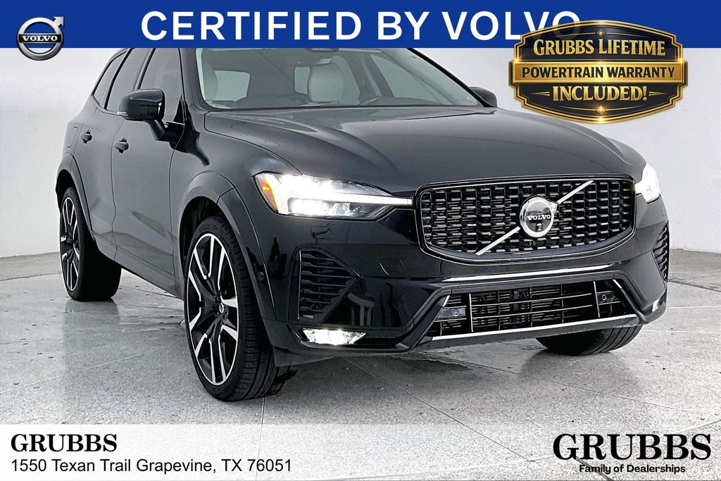 2024 Volvo XC60 B5 Ultimate Dark Theme AWD's photo
