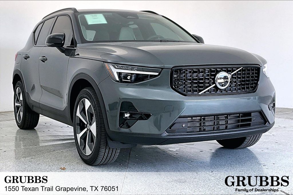 New 2026 Volvo XC40 B5 Plus