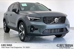 2026 Volvo XC40 B5 Plus AWD SUV