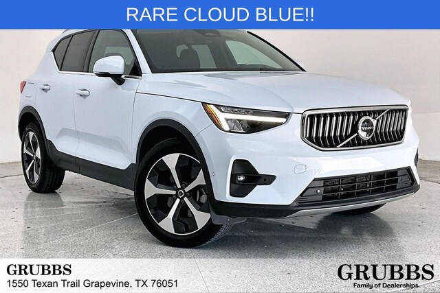 2025 Volvo XC40 B5 Plus Bright Theme SUV