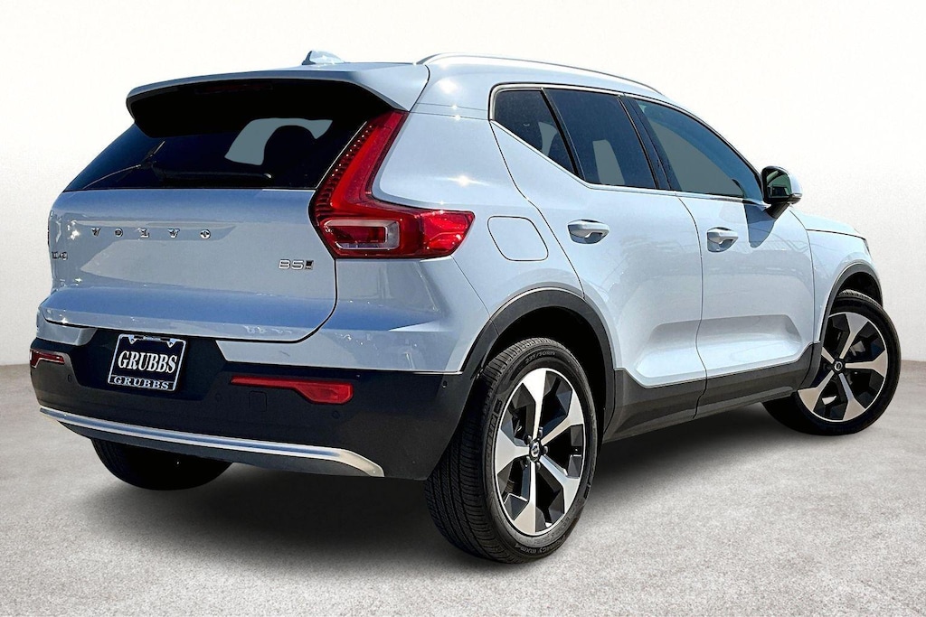 Certified 2025 Volvo XC40 Plus Bright Theme SUV
