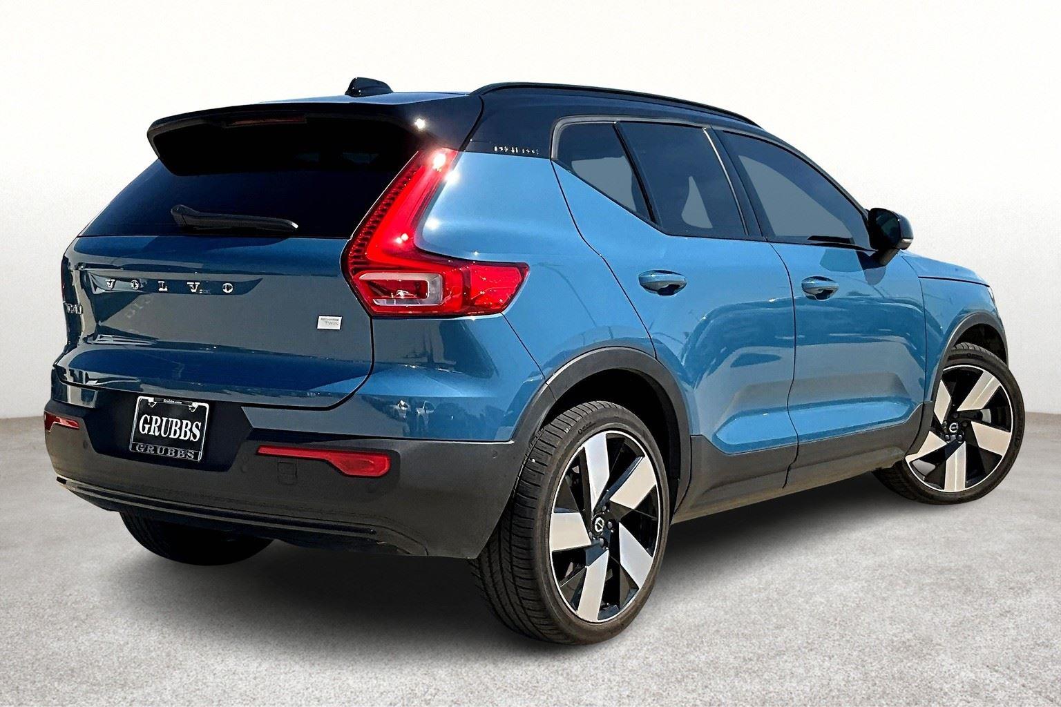 Used 2023 Volvo XC40 Ultimate with VIN YV4ED3UM7P2987989 for sale in Grapevine, TX