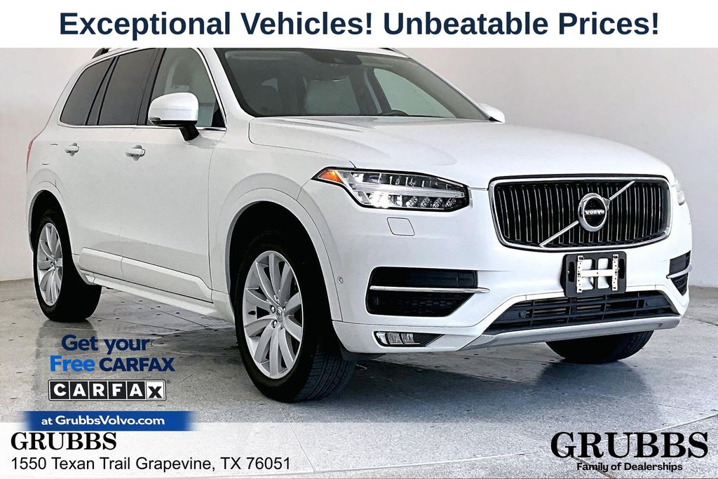 2016 Volvo XC90 T6 AWD Momentum's photo