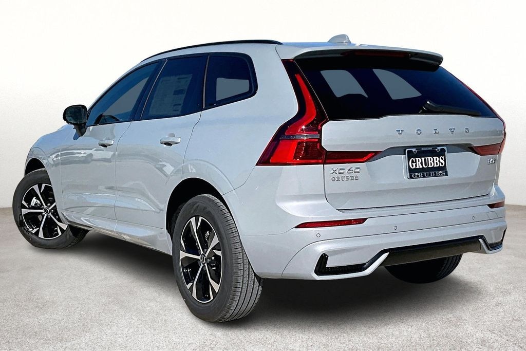 New 2026 Volvo XC60 B5 Core SUV