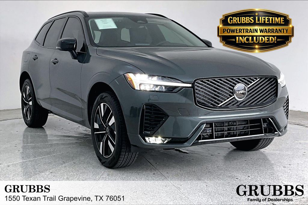 2026 Volvo XC60 B5 Core Dark AWD's photo